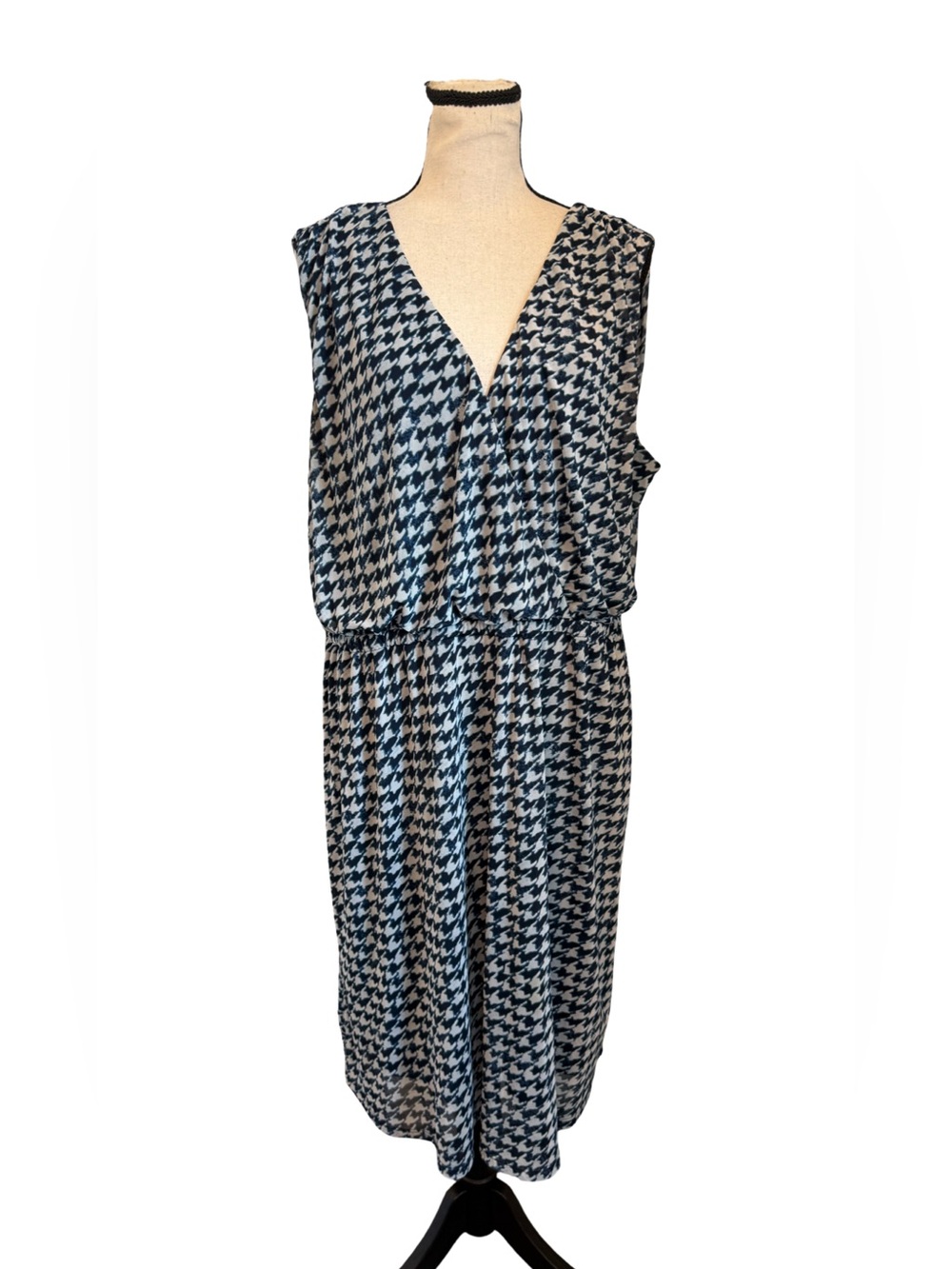 Lane Bryant 18/20 Houndstooth Sleeveless Midi Dress Blue Black White V Neck